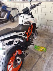 KTM 390 Duke 2021-thumb-1