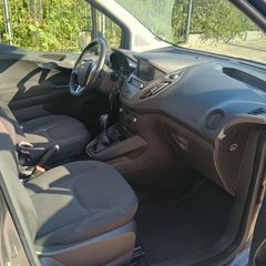 Ford Transit Courier 2016-thumb-20