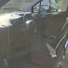 Ford Transit Courier 2016-thumb-19