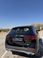 Mercedes-Benz GLA 180 2022-thumb-4