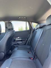 Mercedes-Benz GLA 180 2022-thumb-8