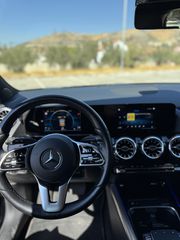 Mercedes-Benz GLA 180 2022-thumb-12