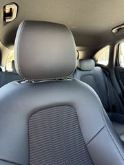 Mercedes-Benz GLA 180 2022-thumb-13
