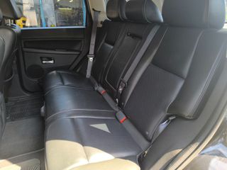 Jeep Grand Cherokee 2010-thumb-9
