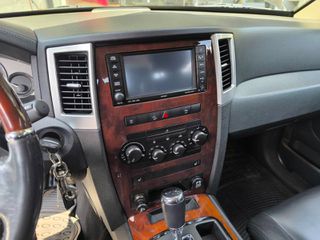 Jeep Grand Cherokee 2010-thumb-14