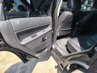 Jeep Grand Cherokee 2010-thumb-16