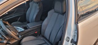 Peugeot 3008 2022 1.6 HYBRID 225 E-EAT8 ALLURE-thumb-26