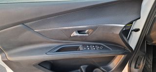 Peugeot 3008 2022 1.6 HYBRID 225 E-EAT8 ALLURE-thumb-29