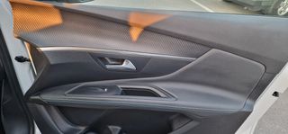 Peugeot 3008 2022 1.6 HYBRID 225 E-EAT8 ALLURE-thumb-32