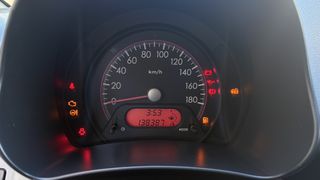 Suzuki Alto 2011-thumb-15