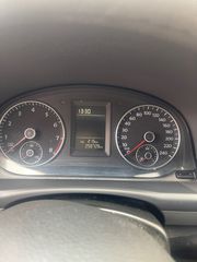 Volkswagen Touran 2011-thumb-1