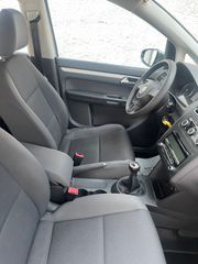 Volkswagen Touran 2011-thumb-14