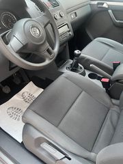 Volkswagen Touran 2011-thumb-18