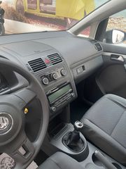 Volkswagen Touran 2011-thumb-20