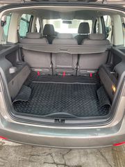Volkswagen Touran 2011-thumb-23