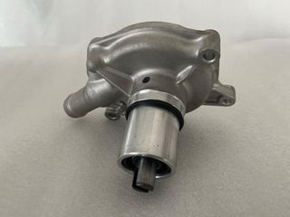 Honda XL650 V-XLV650 Transalp 1999/2009 Καινούρια Αντλία/Τρόμπα νερού η τιμή είναι προ φπα.