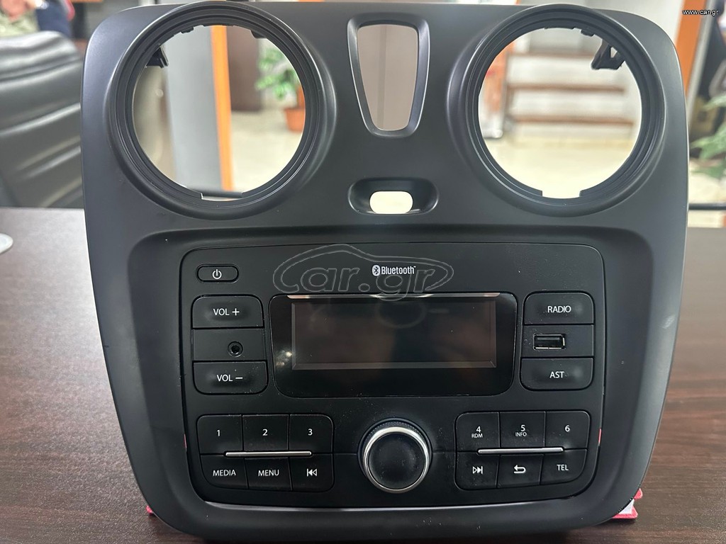 Ράδιο/ ραδιόφωνο Bluetooth    DACIA DOKKER μαζι με το πλαίσιο του  281156864R
