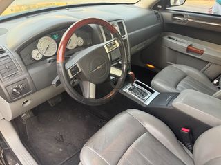 Chrysler 300C 2008-thumb-3