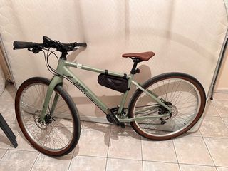 Πόλης Cube 2022 Cube Hyde