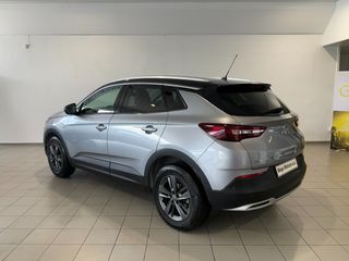 Opel Grandland X 2021 1.2cc 130hp MT6 Tech & Design-thumb-2