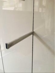 ΠΛΑΤΕΣ MDF ΛΑΚΑΡΙΣΤΕΣ ΛΕΥΚΕΣ 2,20Χ1,20 ΔΙΑΘΕΣΗΜΑ 4  ΤΕΜΑΧΙΑ ΜΑΖΙ ΜΕ ΤΑ ΜΕΤΑΛΛΙΚΑ ΕΞΑΡΤΗΜΑΤΑ ΚΡΕΜΑΣΗΣ