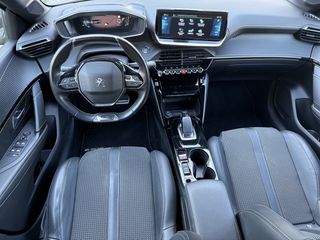 Peugeot 208 2020 GT Line / Ambient light / 136hp / 3D i-Cockpit-thumb-8