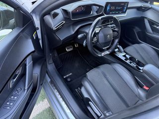Peugeot 208 2020 GT Line / Ambient light / 136hp / 3D i-Cockpit-thumb-17