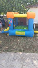 Πωλείται φουσκωτό σε πολύ καλή κατασταση