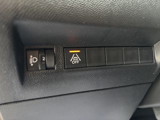 Peugeot 2008 2020 BlueHDi 100 S&S Active 1.5-thumb-21