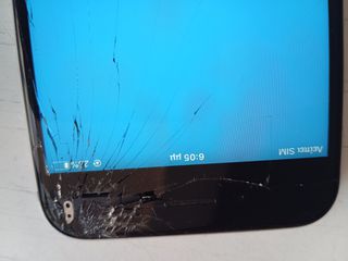 2 iPhone , ΑΣΠΡΟ 0682 & ΑΣΗΜΙ S METΑΧΕΙΡΙΣΜΕΝΑ-thumb-12