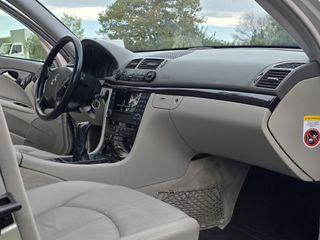 Mercedes-Benz E 200 2005-thumb-14