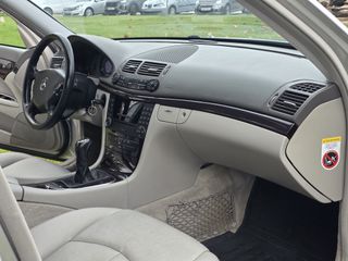Mercedes-Benz E 200 2005-thumb-15