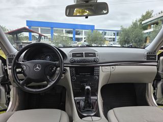 Mercedes-Benz E 200 2005-thumb-23