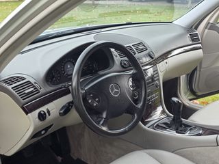 Mercedes-Benz E 200 2005-thumb-28