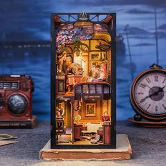 BOOK NOOK KIT - DIY - Mystery Train - 338pc + LED Light-thumb-0