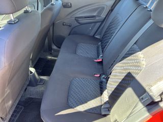 Suzuki Celerio 2016-thumb-6