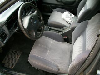 Ford Sierra 1990 GLX 1.6  MK2-thumb-3