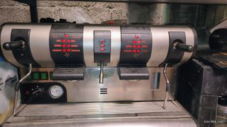 Πωλούνται 2 μηχανές espresso