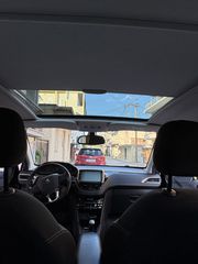 Peugeot 208 2019 1.2 PURETECH 82 ALLURE PANORAMA-thumb-10