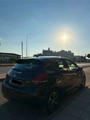 Peugeot 208 2019 1.2 PURETECH 82 ALLURE PANORAMA-thumb-4