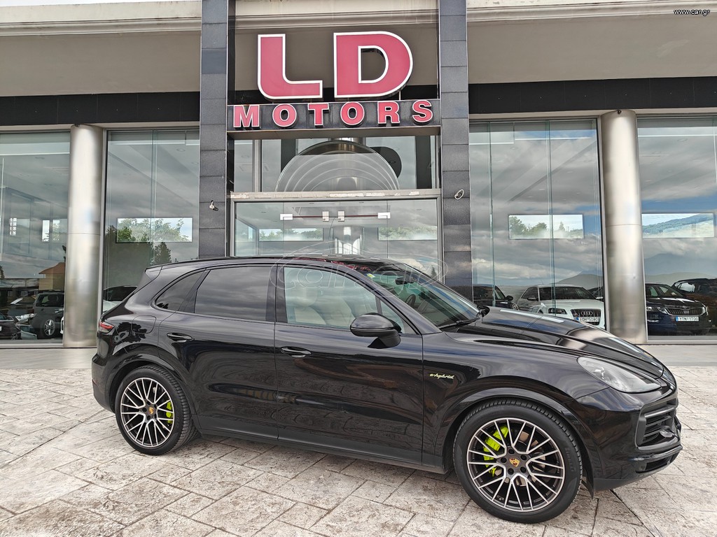 Porsche Cayenne 2021 E-HYBRID