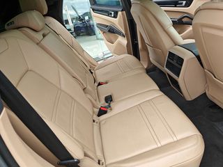 Porsche Cayenne 2021 E-HYBRID-thumb-10