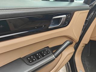 Porsche Cayenne 2021 E-HYBRID-thumb-15