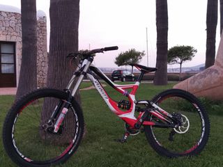Downhill - Enduro - Trail Specialized 2011 Demo 8