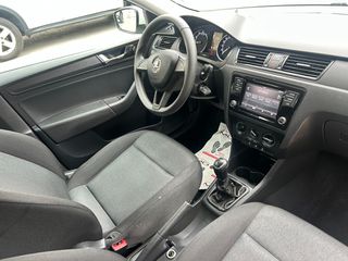 Skoda Rapid 2018 1.0 SPACEBACK-thumb-9