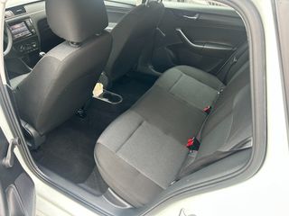 Skoda Rapid 2018 1.0 SPACEBACK-thumb-12