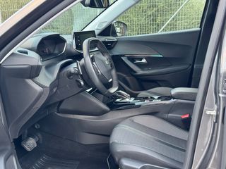Peugeot 2008 2021 1.5 BLUEHDI 130 ALLURE EAT8-thumb-28