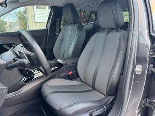 Peugeot 2008 2021 1.5 BLUEHDI 130 ALLURE EAT8-thumb-30