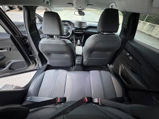 Peugeot 2008 2021 1.5 BLUEHDI 130 ALLURE EAT8-thumb-35
