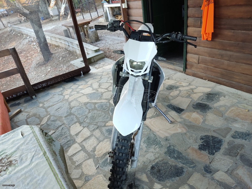Yamaha DT 1998